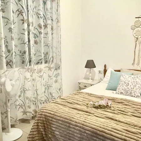 Menendez Bohemian Dreams By Deihu Experiences Lejlighed